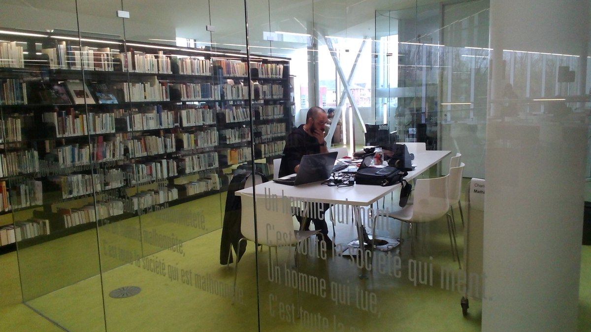 IFLAMetLib's tweet photo. Visit to Raymond-Lévesque Library @ Longueuil (Québec) #MetLib2017 Mathieu Blais is writer-in-residence until 23/06 https://t.co/T5St9hjVmt https://t.co/a6buWN657t
