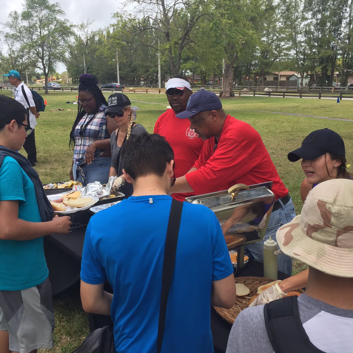 Beautiful day at the park as <a href="/LEOMHSwarriors/">Warrior Nation</a> enjoy their lunch