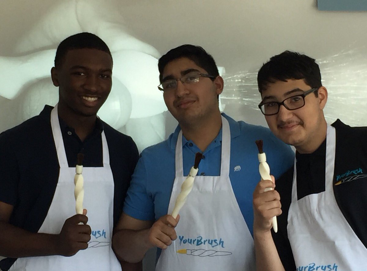 yourbrush2017's tweet photo. competition where? 🥇 #ecommerce #Skillsinaction #EXPOFEST2017 #ergonomics #NewHaven @EsumsNewHaven https://t.co/6r4lhP5Uov