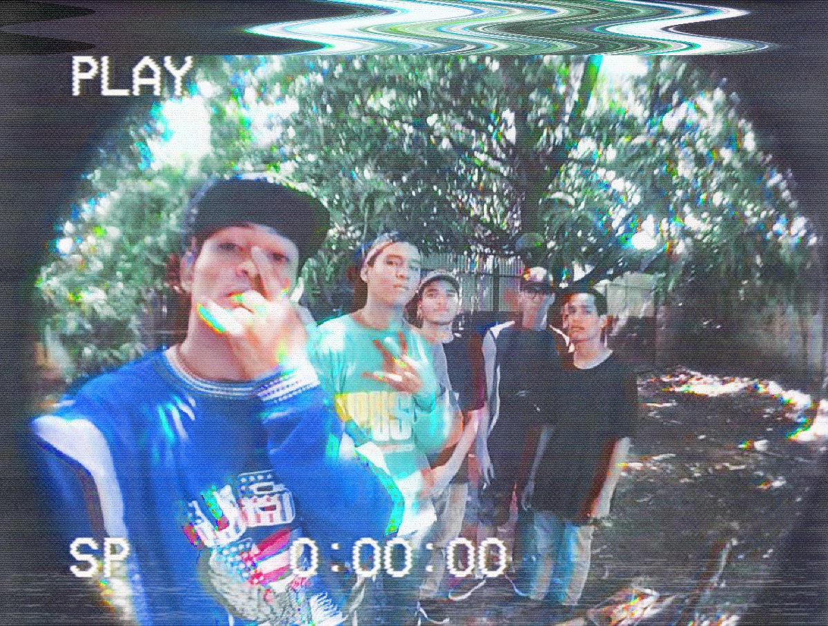 mistxxk's tweet photo. With Ma Homies 
#Studio #Rap #traP講習会  #glitch17 #GoodFellas #Leandrink🖖🏽 https://t.co/1EiABX3ygA