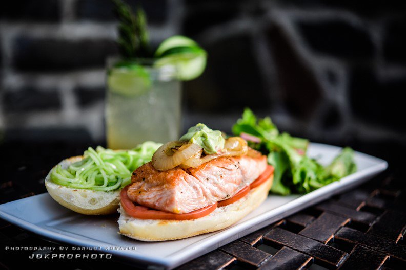 NassauInn's tweet photo. Who's ready for the weekend? #TGIF @yankeedoodletap #dothedoodle #ydtr #salmon #springcocktails #nassauinn #princetoneats PC: @jdkprophoto https://t.co/IO35njkOGM