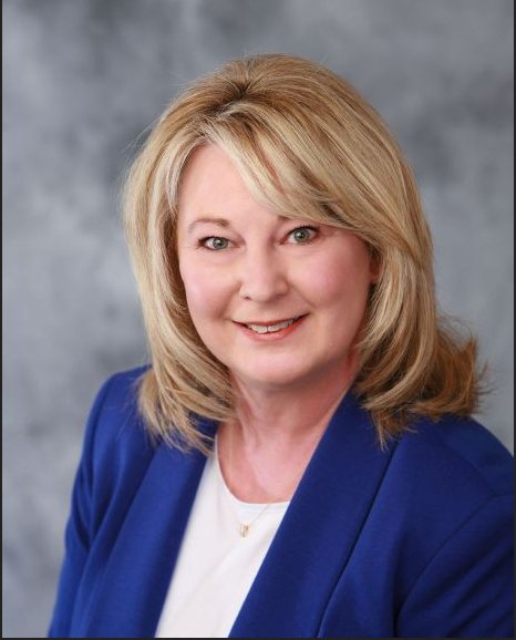 FNBFirst's tweet photo. The First welcomes Julia Doerksen as VP &amp; Manager, Loan Operations! We're glad you're here!  Read more: https://t.co/sEgQEOglrF #FNBWelcome https://t.co/SCJwa9F4Rz