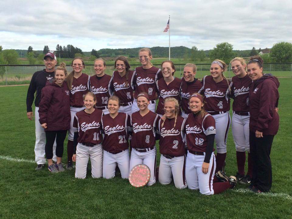 The SB team beat Bangor last night to earn a conference championship for the 4th straight year! Congratulations Eagles! #cashtonpride