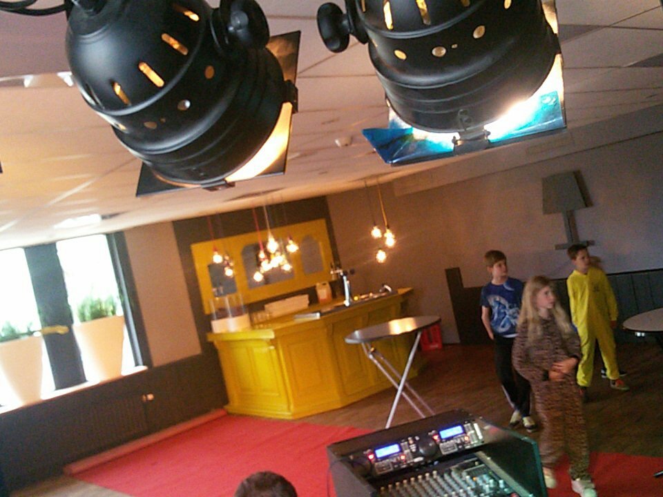 Kom nu naar diessen voor pyama party er zijn nog kaarten