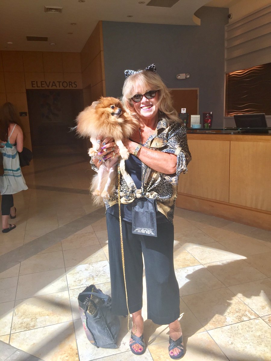 FreeRaisedPets's tweet image. #BlogPaws Fun new friends