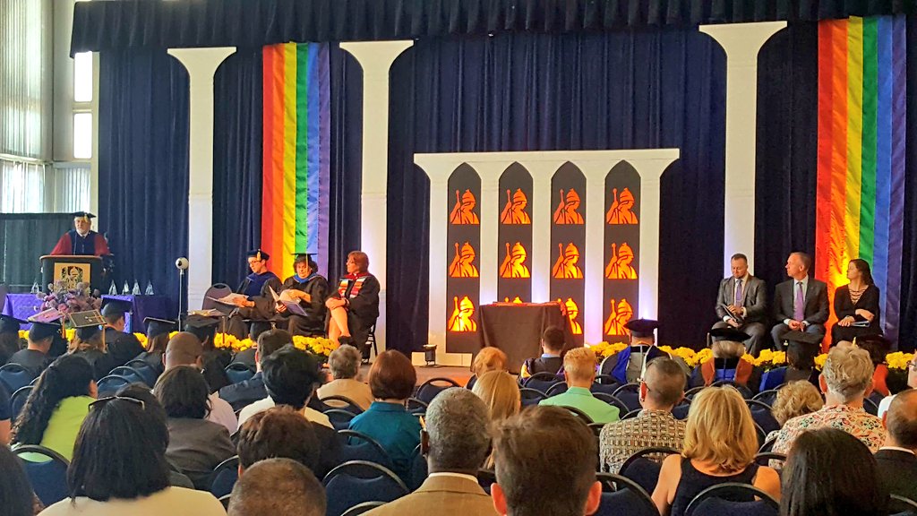 ualbany's tweet photo. 🎓🌈 NOW: We're at the #UAlbany #LavenderCelebration, honoring the achievements of graduating #LGBTQ &amp; ally students! #UAlbany17 🎓🌈 https://t.co/LdIgkq7QGA