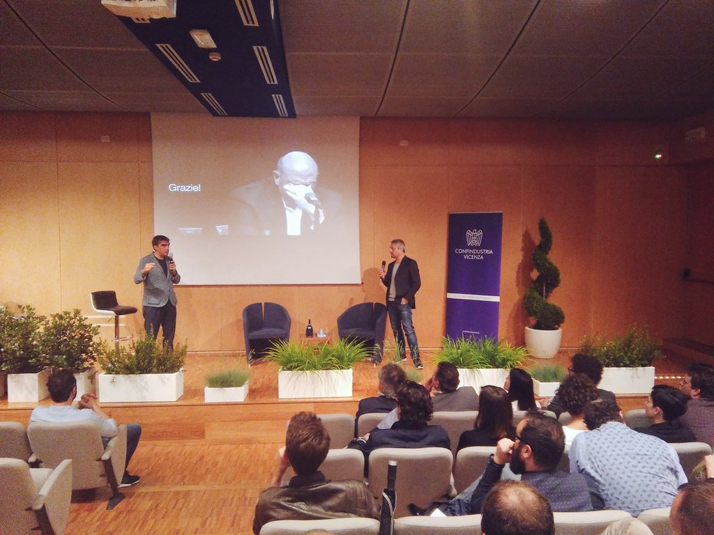 IndustriaVi's tweet photo. Paolo Iabichino e Rudy Bandiera @ConfindustriaVi focus #comunicazione #digitalmarketing #invertising @Iabicus @RudyBandiera https://t.co/6zWLV5LLVf