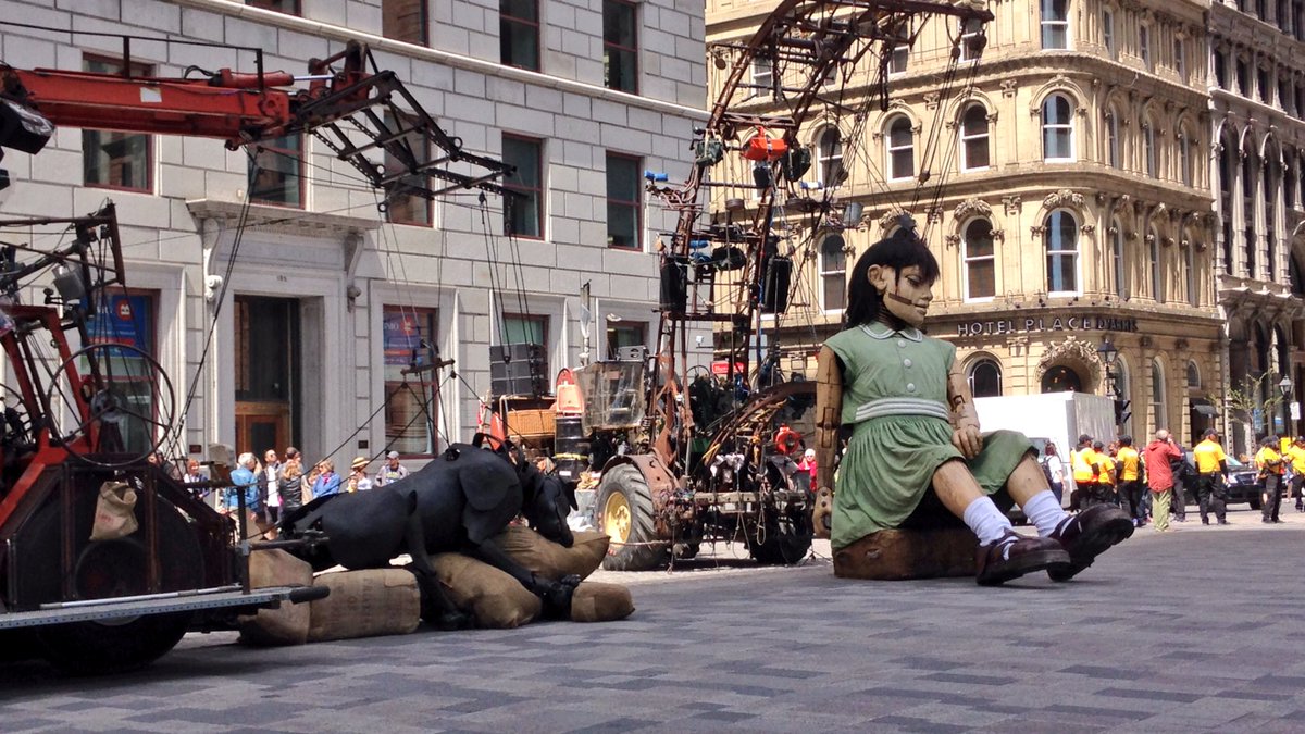SVolstadGlobal's tweet photo. The #Giants have arrived in Montreal! Visit https://t.co/J2NYKfeToa to follow their route. #LesGéants #375mtl https://t.co/FT2w8azsMZ