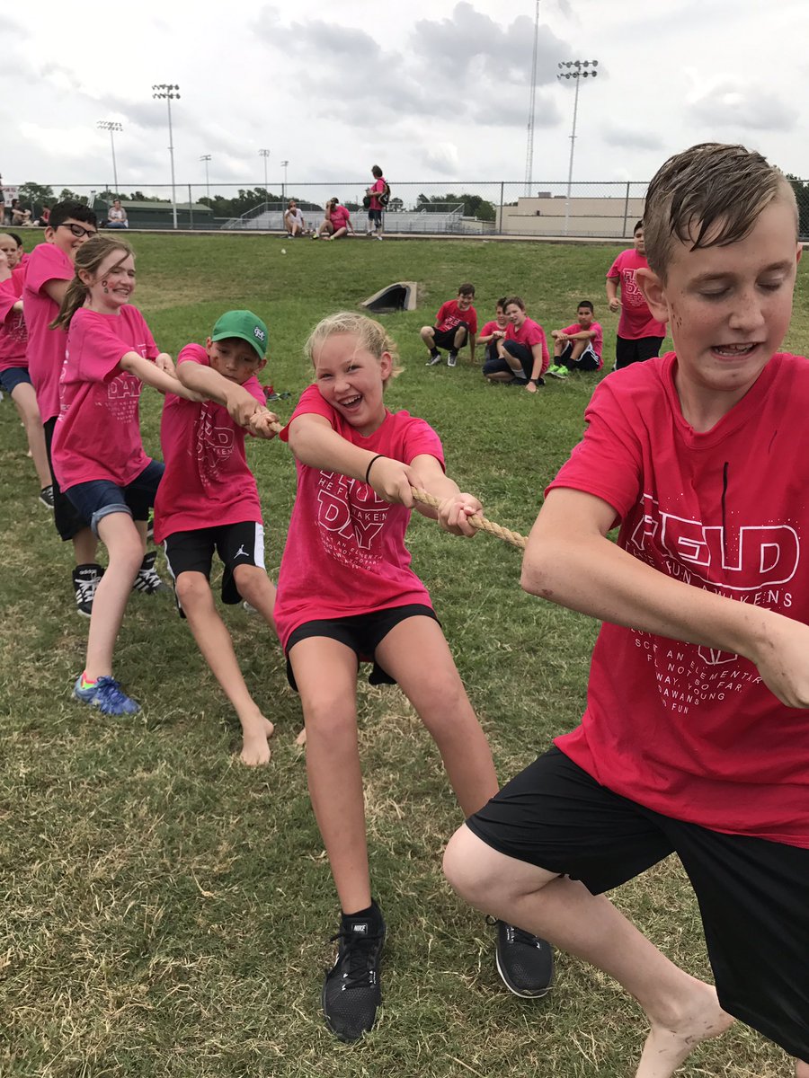 LeeFoxes's tweet photo. Afternoon of fun! Lee Field Day 2017 @LeeElementary1 @CaddoMillsISD https://t.co/RYCSVGHQMI