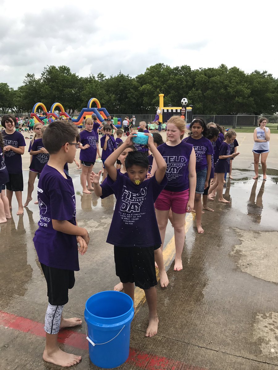 LeeFoxes's tweet photo. Afternoon of fun! Lee Field Day 2017 @LeeElementary1 @CaddoMillsISD https://t.co/wLzkXlSkJq