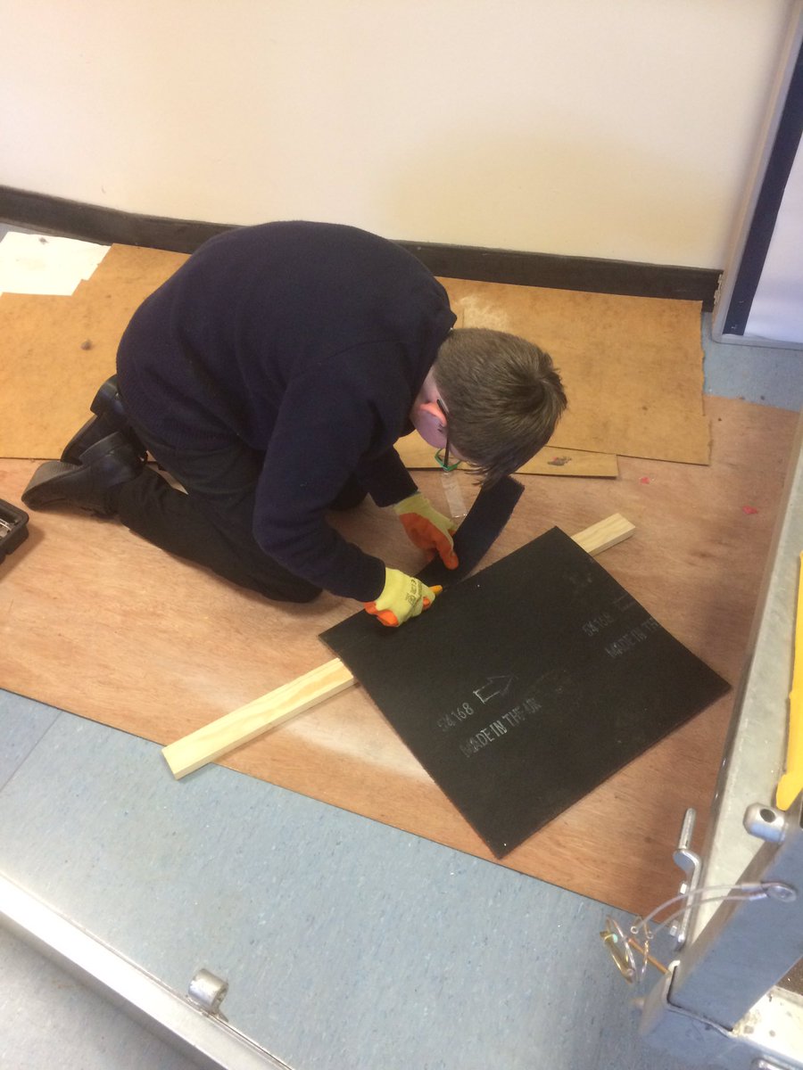 All3nr's tweet photo. Only the best best Flight simulators have carpet tiles cut to fit on the walls. 😉brilliant progress over the last 10 days. https://t.co/AKLPZhusbp