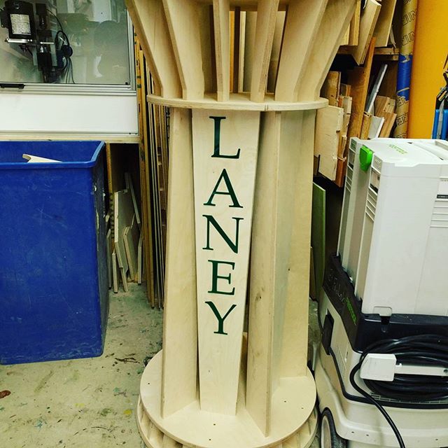 LaneyFabLab's tweet image. Laney FabLab  Pedestal ready for graduation #laneyfablab #laneycollege #jklmworkshop #shopbot #cnc #cccmaker