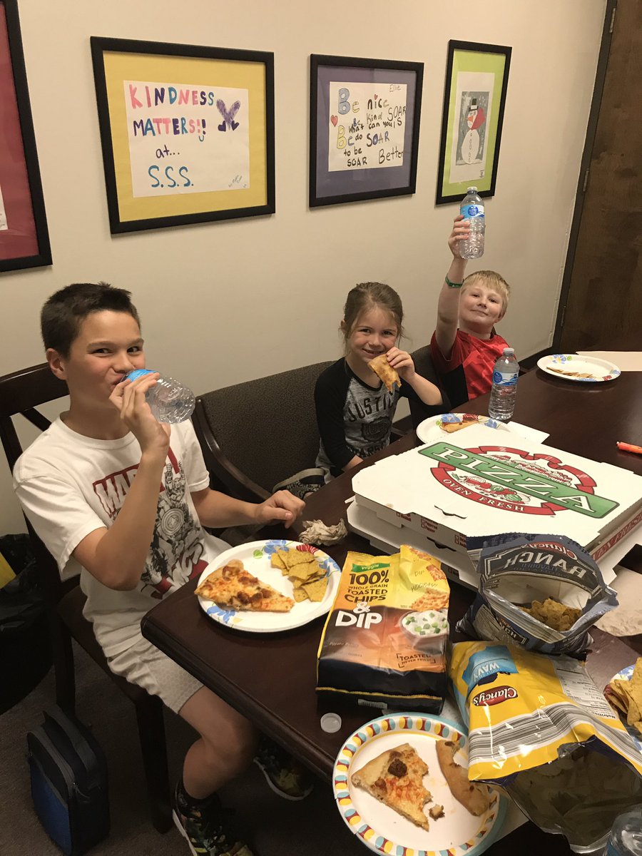 DavidJHuber's tweet photo. Pizza lunch is fun. Pizza lunch with these pretty cool Kindergarten through 5th graders is even better. #sssct https://t.co/JWOBoabV7O