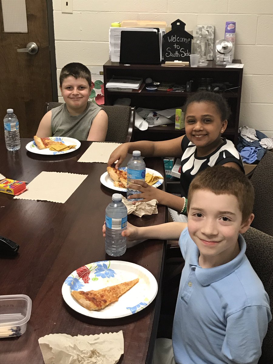DavidJHuber's tweet photo. Pizza lunch is fun. Pizza lunch with these pretty cool Kindergarten through 5th graders is even better. #sssct https://t.co/JWOBoabV7O