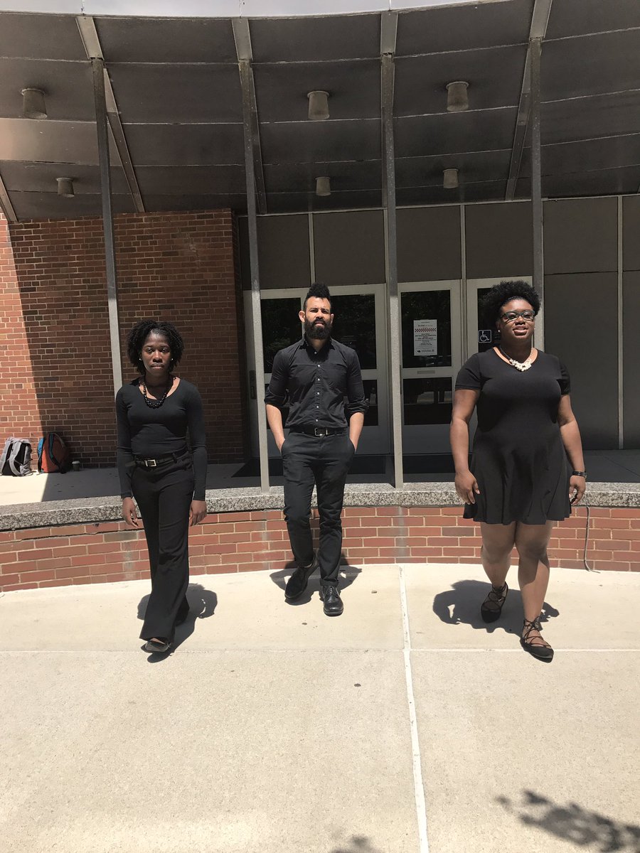 dblacorg's tweet photo. Wrapping up after #dmac17 looking fwd 2future opps 4Black grad students, their work, &discussions of Black literacies, languages, &cultures https://t.co/yaLjO2ypBg