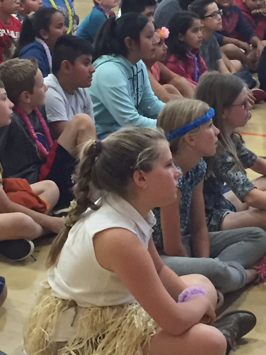 shesroom19's tweet image. @wildlifeassoc - thanks for visiting @SHESdragons! Ss always ❤️your program. #learnaboutanimals #KidsDeserveIt @sthusd