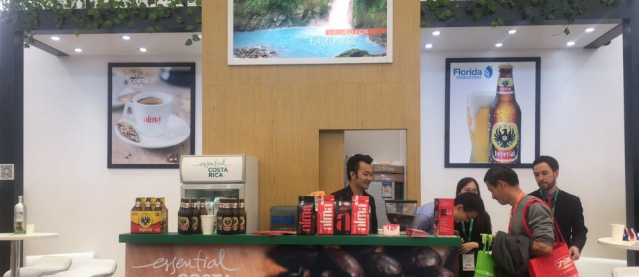 Procomer_CR's tweet image. Costa Rica presenta oferta de la industria alimentaria en feria SIAL Shanghái: goo.gl/BNT24j #SIALShangai #exportacion