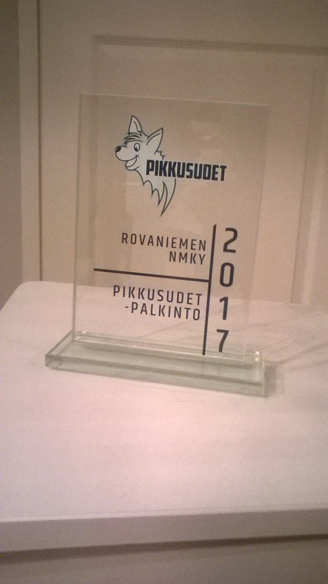RoNMKY's tweet photo. Koripalloliiton kauden päätösgaalassa meidät palkittiin pitkäjänteisestä työstä Pikkusudet- palkinnolla! #ronmky #pikkusudet #poikakotiin https://t.co/5MpeDvwL58