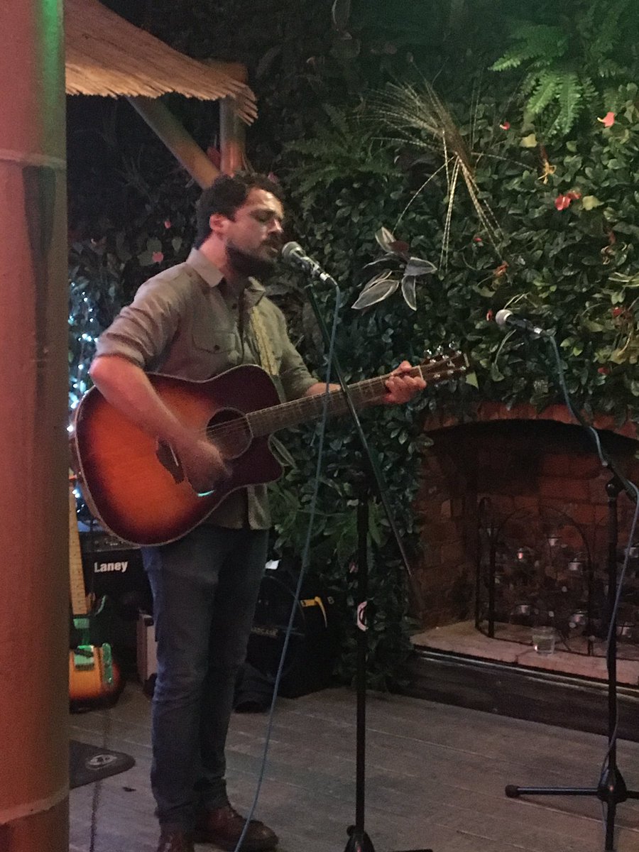 HugoKensdale's tweet photo. Me playing @ #BBC showcase last night :) #tropicalmusic #ManchesterUnsigned https://t.co/WvKOYp22bM