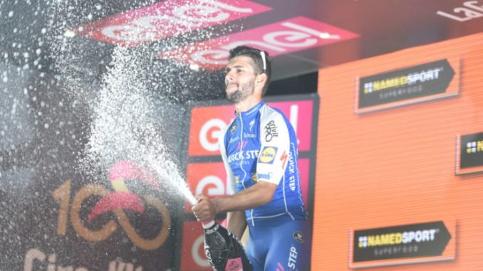 LeGP_off's tweet photo. Giro d'Italia - Pour Gaviria, la fête est totale ! #Giro100 #Gaviria

https://t.co/ruKQ991TlO https://t.co/3uCchRwHFk