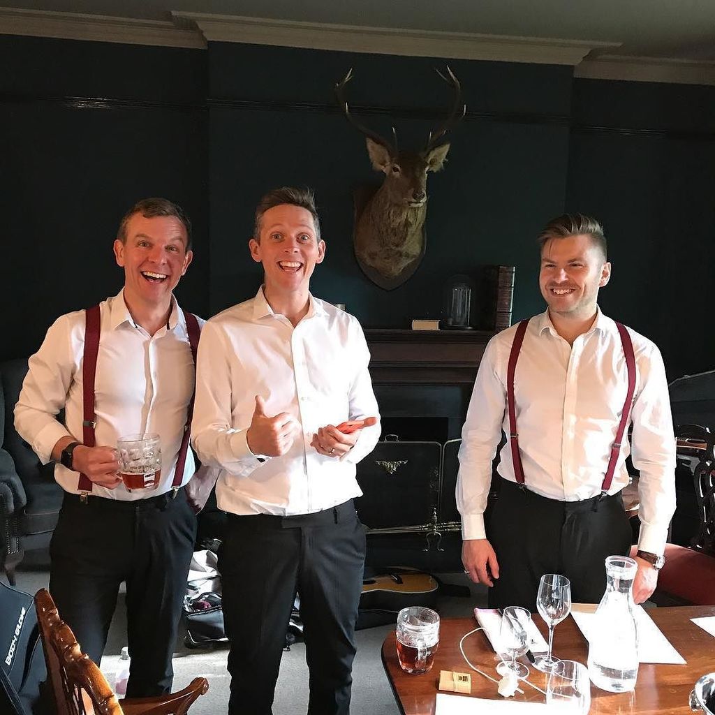 thealbionpub's tweet photo. @diamondboysUK in house today for the @ubs #private event #privatehire @headboxspaces @goodpubguide #cantwait for them to perform #fridayvi… https://t.co/SwSt2nxuSe
