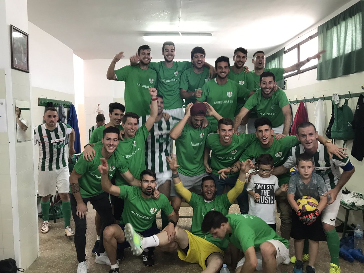 Juan_Calatayud's tweet image. Ya q Queda menos para llegar a PAMPLONA,mañana el 1er partido d la fase d ascenso @oberenafutbol @AntequeraCF @GuantesGk @Underfield