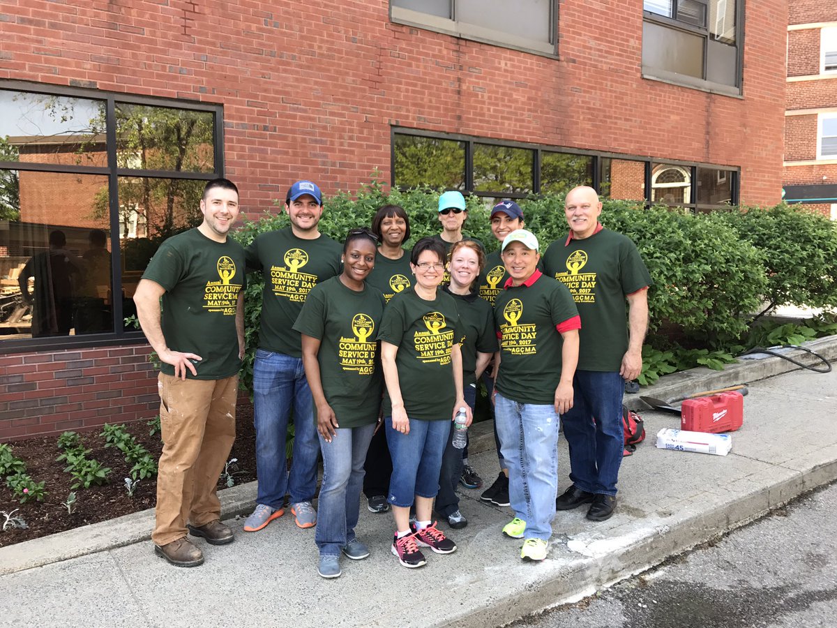 PshHammond's tweet photo. @wentworthinst happy to help out #everyonechipsin for #AGChelpsStMarys https://t.co/FO1tNELzwR