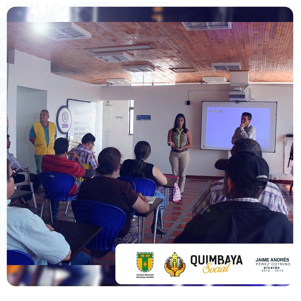 AlcQuimbaya's tweet photo. En compañía de @MinInterior y #Asocomunal Qya, capacitamos a los líderes comunales en políticas públicas. https://t.co/coj5TgQYIF