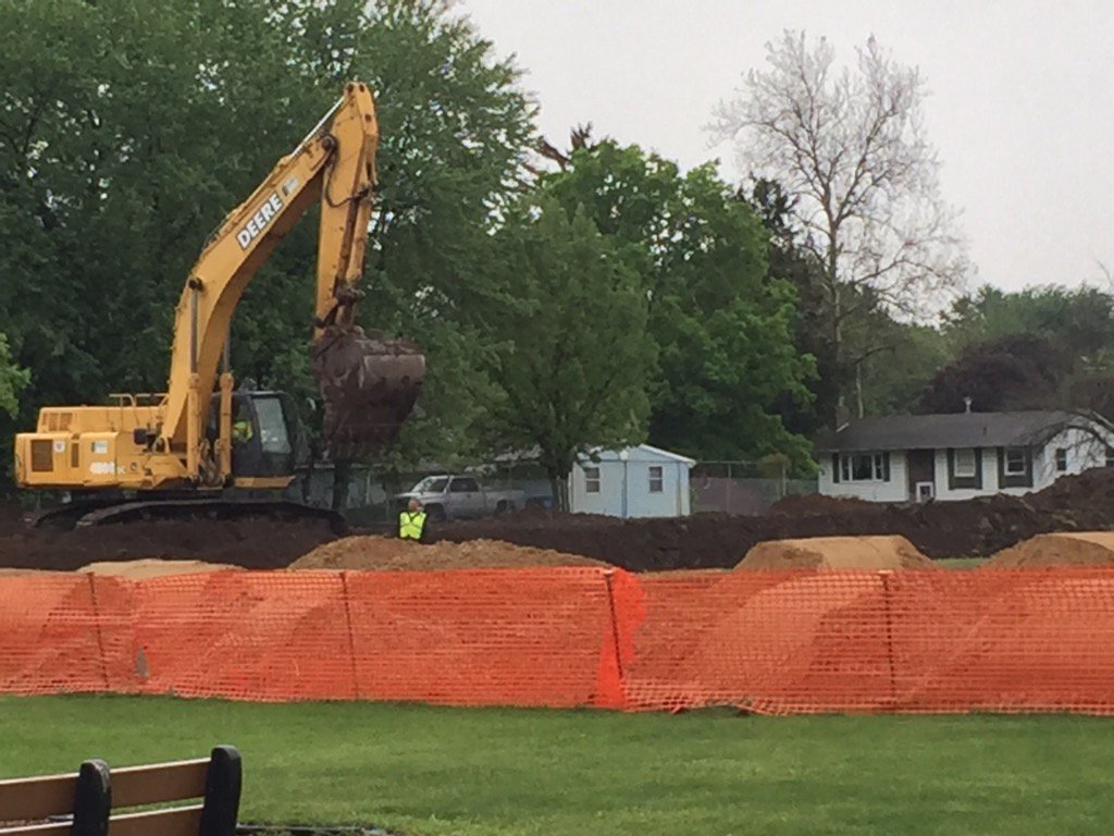 greghunt7's tweet photo. An exciting first week of construction at the new Handley Elementary site. #handleyelementary #lpcsc #slicers https://t.co/m3mcnSG66e