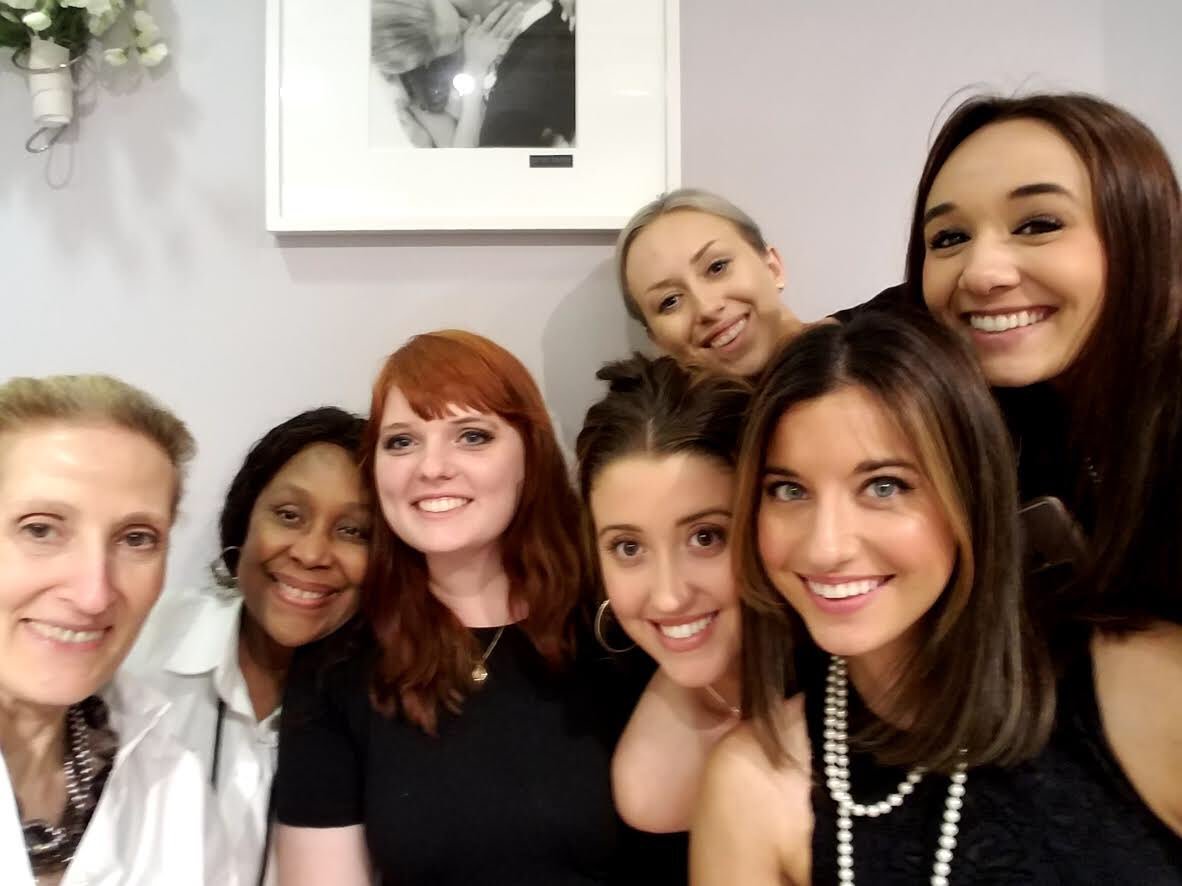 rothdesigner's tweet photo. Had such a fun week with my team at this weeks trunk show @kleinfeldbridal ππ°πΌβ¨
#michelleroth #kleinfeld #nyc #mrteam #bridal #trunkshow https://t.co/g3yxfuYYNA