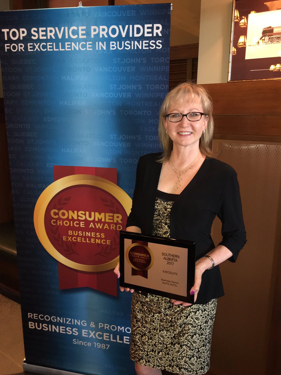 execsuiteca's tweet image. Proud to accept the Consumer Choice award for best hotel suite in Calgary. Way to go ExecSuite team!