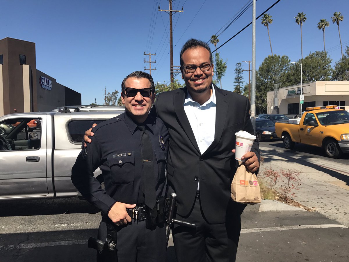 LAPDOlympic's tweet photo. More from today's Coffee With A Cop! 🚔☕️ @LAPDOlympic @DunkinDonuts @LAPD_Kowalski @AndrewSaidLA https://t.co/Y1SQalDpjI