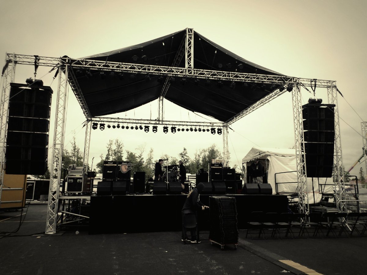 OhioSpringFest's tweet image. Currently setting up for @OfficialSkidRow ! Come out to Jim White Honda's @OhioSpringFest for a great Friday night! #festival #music #fun