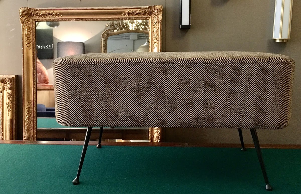 We <3 Poufs!
 #AntiqueBoutique #AntiqueBoutiqueStudio #Antique #barcelona #bcn #vintage #midcentury #muebles #furniture #CustomMade