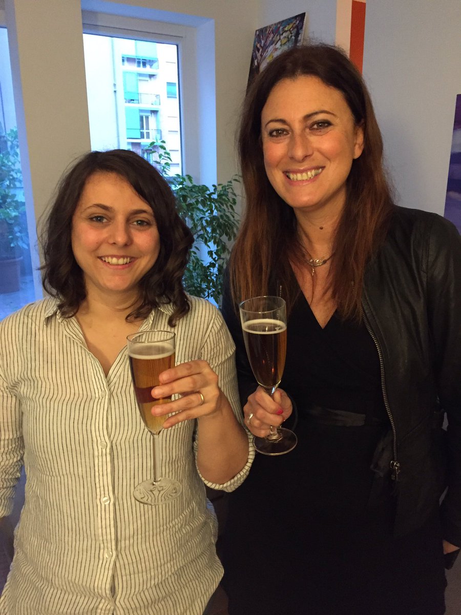 Clairedelune031's tweet photo. E per stasera una serata speciale #gnammo a casa di Francesca!! #socialeating con @CocaColaIT #cocacola!! #gnambox https://t.co/Pd2AWnOOYV