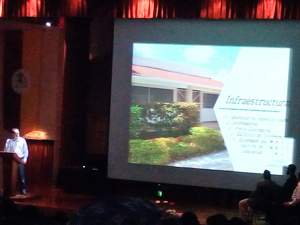 <a href="/UNPA_SUNEO/">UNPA SUNEO</a> presentando en <a href="/UTM_SUNEO/">UTM</a> en la Segunda reunión de investigación del <a href="/SUNEO_Oaxaca/">SUNEO</a> presenta Instituto de Agroingeniería