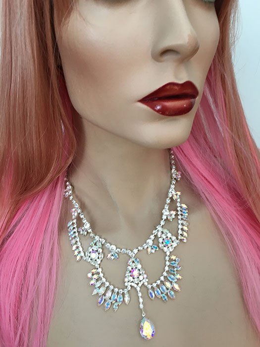 RonsRhinestones's tweet photo. Thank you to those how bought https://t.co/FhakXKzf5d Only one set left. Can't beat the price for Swarovski AB stones. https://t.co/jfuM8nwxh7