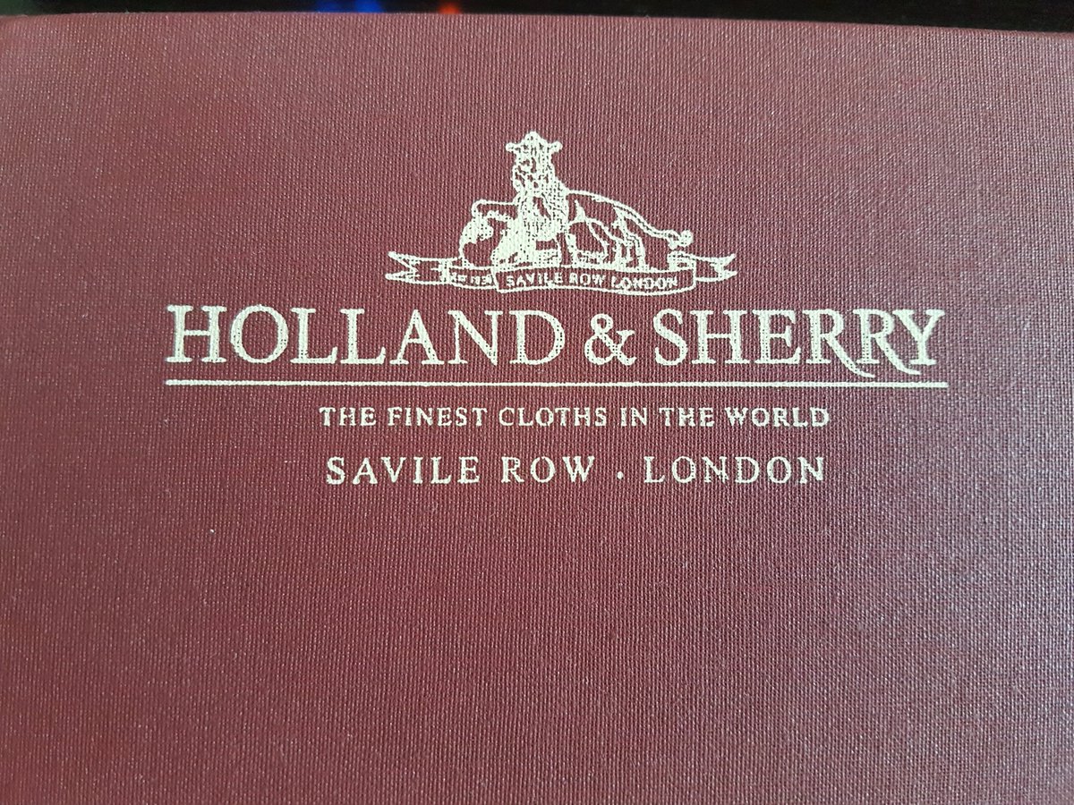 TrajesEdmond's tweet photo. "En Trajes Edmond trabajamos con Holland &amp; Sherry marca exclusiva en tejidos". https://t.co/qgYiFCYbzJ