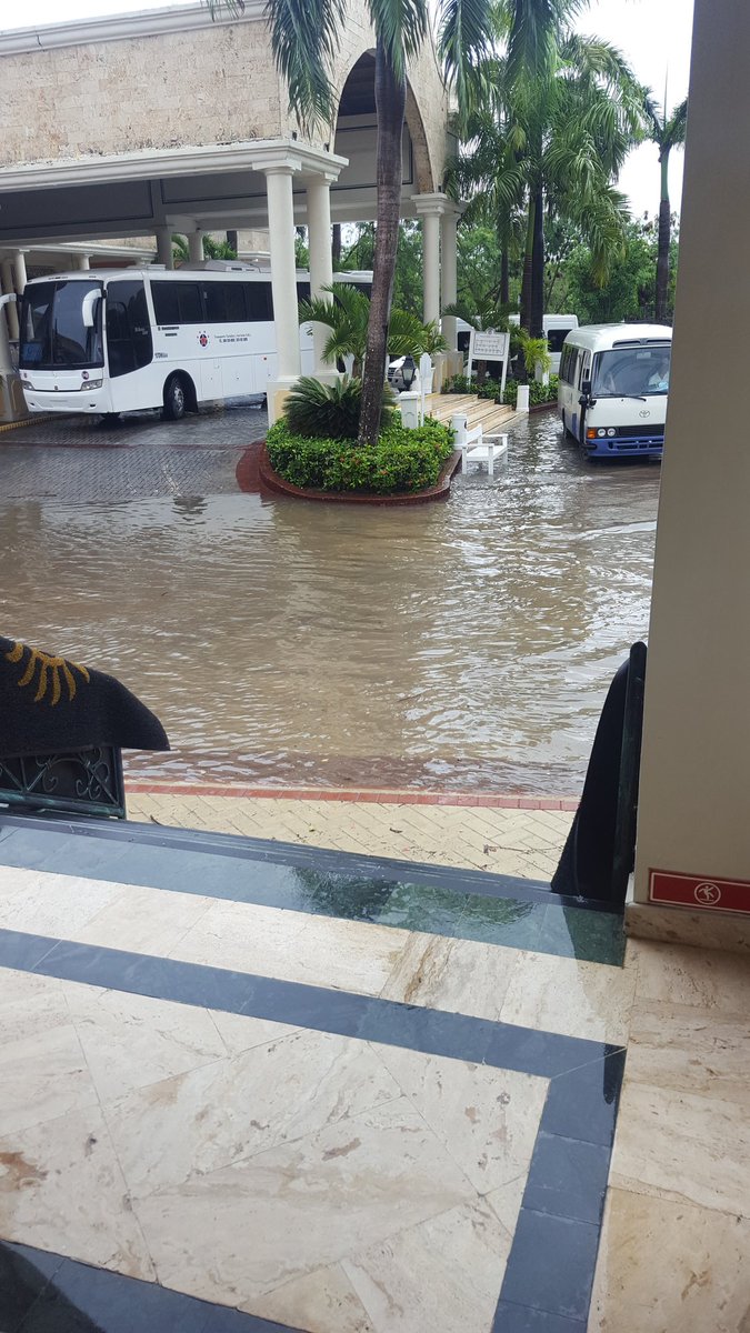 PROPPERT's tweet image. After a disastrous "holiday" in Dom Rep with @ThomsonHolidays..I'm still waiting to relieve a reply to my official complaint #neveragain