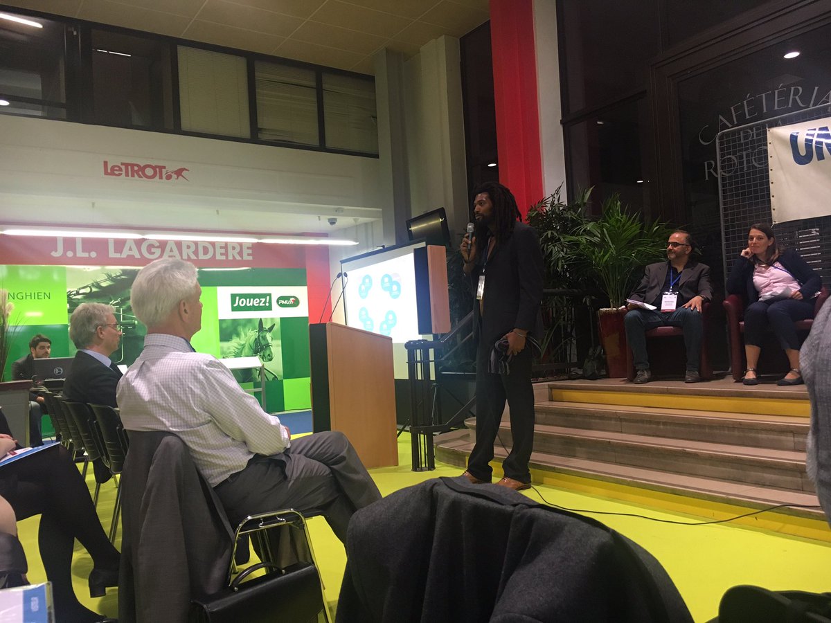 FrancisHachem's tweet photo. Présence de @FHMSolutions à l'Union des Maires du 95. Les #collectivités et le #digital #dématerialisation #GED @lenoirdevinci @pgoo77 https://t.co/NtTObVxPDG