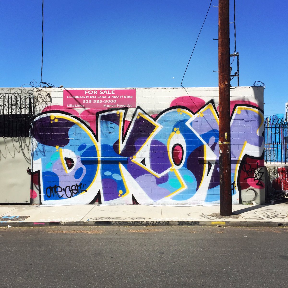 TheGraffHunter's tweet photo. DKOY #dkoy #otr #gsk #LA #streetart #imperialstreet #LAartsdistrict #DTLA π https://t.co/befQV7SiHp