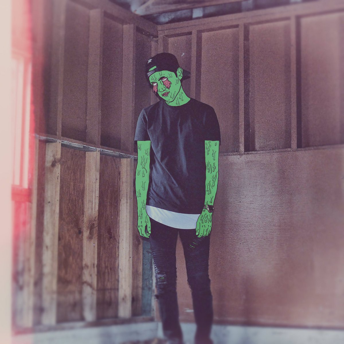 borderzmusic's tweet photo. โข looks like I need some sun โข
#Borderz #Borderzmusic #2k17 #YEG #EDMONTON #Dj #Producer #Grime #grimeart #trap #musicproducer #notamodel https://t.co/8IjQHTI7f5