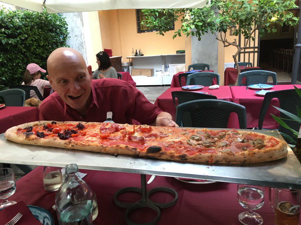 iankettle63's tweet photo. Going to need a beer to wash down this pizza #PisaPizzaParty https://t.co/fkCN9Rkv5j