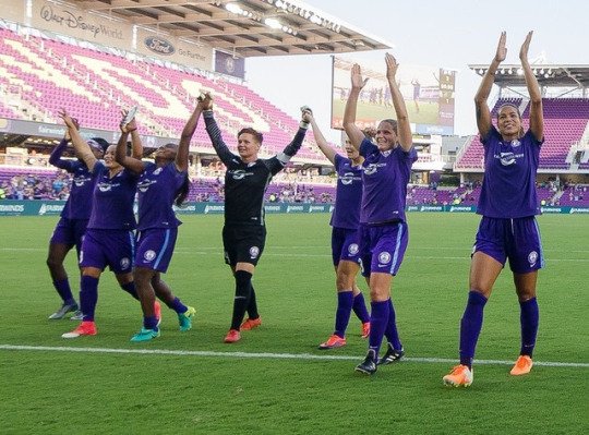 nutellAHarris24's tweet photo. Ashlyn Harris | Orlando Pride vs NC Courage

#CaptainHARRIS
#TeamHarris 😼

📷: The ManeLand | Nigell G Worrall https://t.co/8snyjPajz5