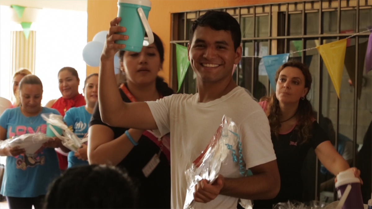 agentesdecambio's tweet photo. Sabían por que Diego ganó el concurso de @ACNURamericas  #ConLosRefugiados? La respuesta es este increíble proyecto, https://t.co/F0DcCf3pwY https://t.co/eZPwLEOJIR