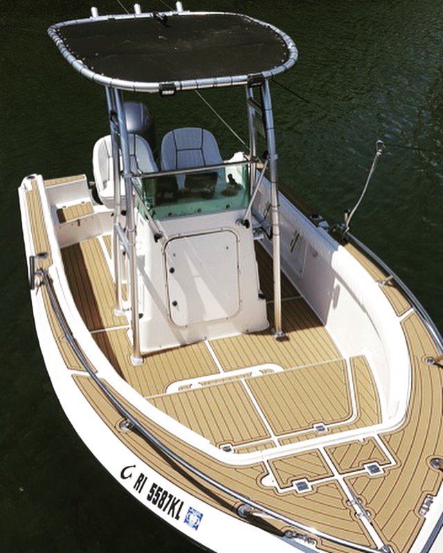 macdesignsnpt's tweet photo. Hope everyone enjoys the weather on the water this weekend as much as the owners of Robalo 1820 powerboat and newly installed @SeaDekTweet https://t.co/L5C8maQn9D