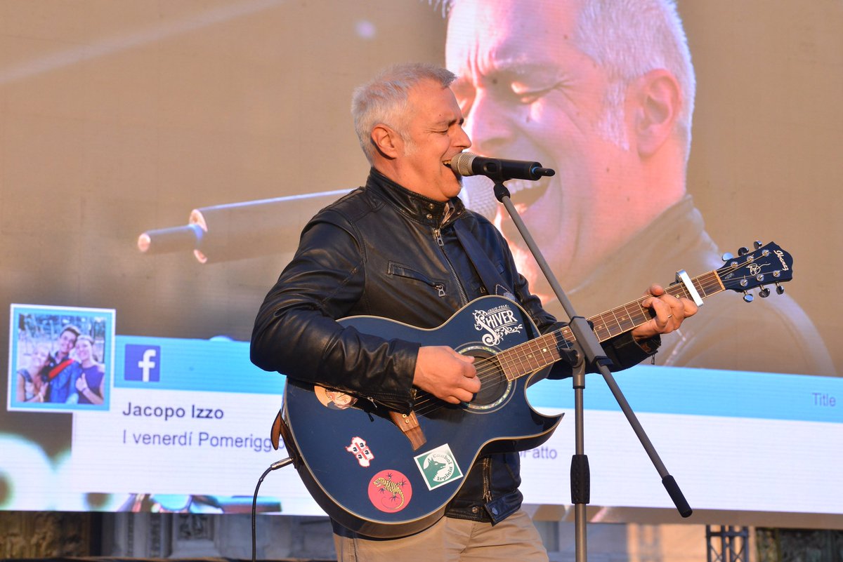 chiesadimilano's tweet photo. È @DavideVDS  l'ospite speciale questa sera all'incontro degli animatori degli oratori estivi ambrosiani #DettoFatto #SonoAnimatore https://t.co/0lNiEvPnGM