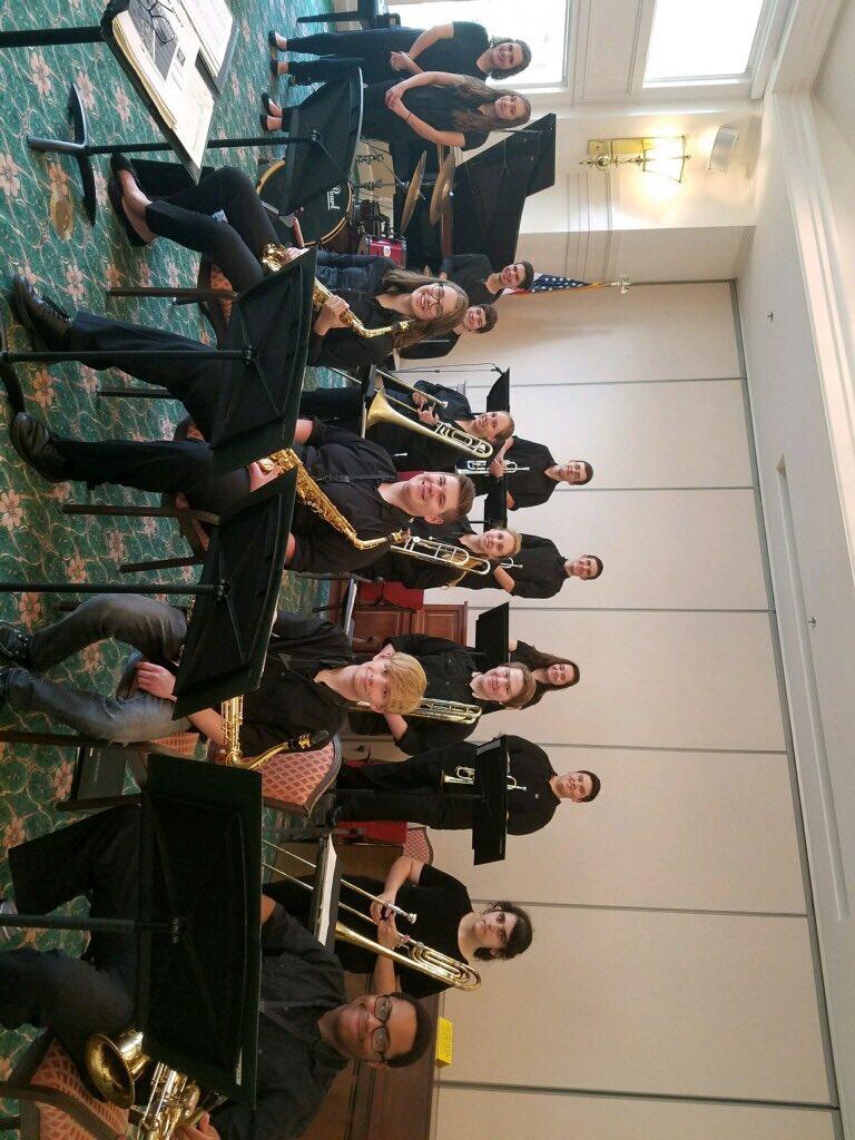stover_jenna's tweet photo. @NewnanHigh Jazz Cats performing at Wesley Woods https://t.co/oImMd3YO6o