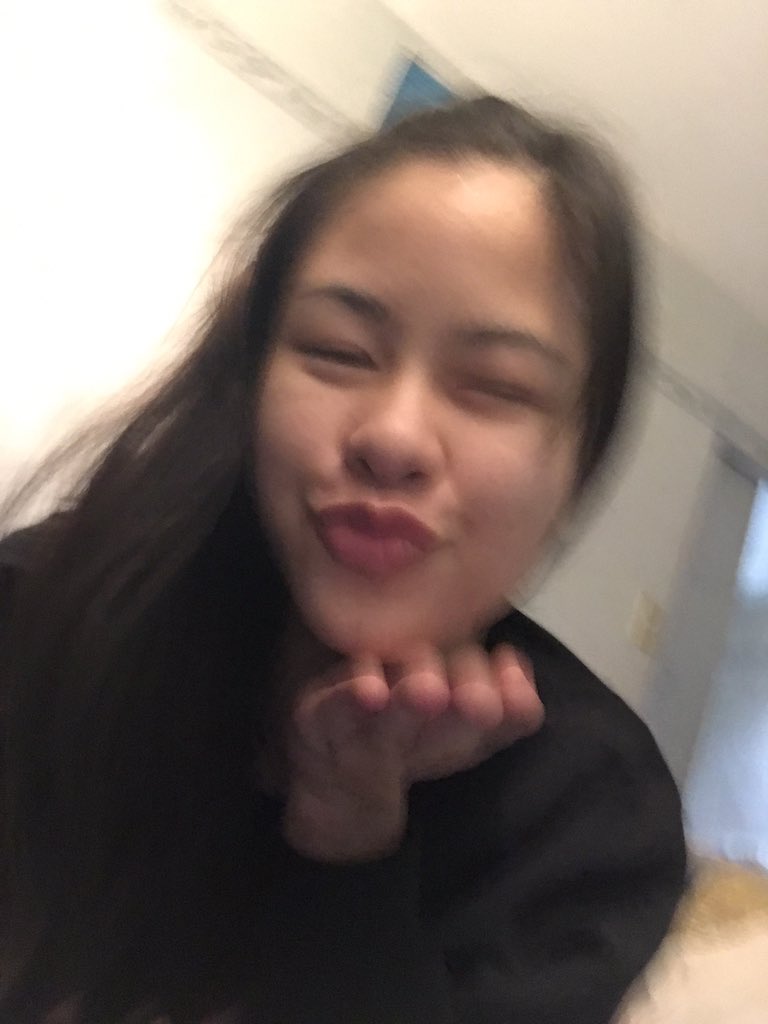 KissesDelavin's tweet photo. It's 2 am &amp; I read this tweet. One of the best things Ive read in my life. Touched my heart. I'm proud of you! Congrats! Group hug everyone! https://t.co/W5332q35NI