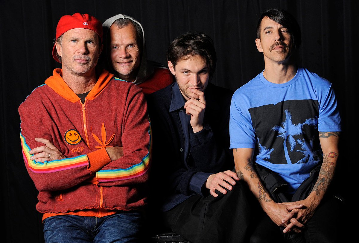 RollingStone's tweet image. See Red Hot Chili Peppers' acoustic cover of Chris Cornell's "Seasons" rol.st/2q0CVPn